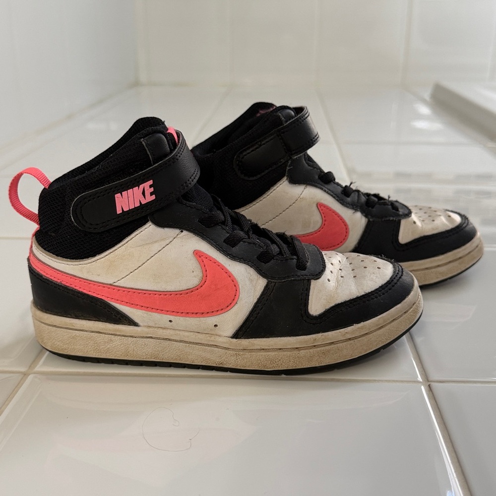 KIDS Nike Sneakers